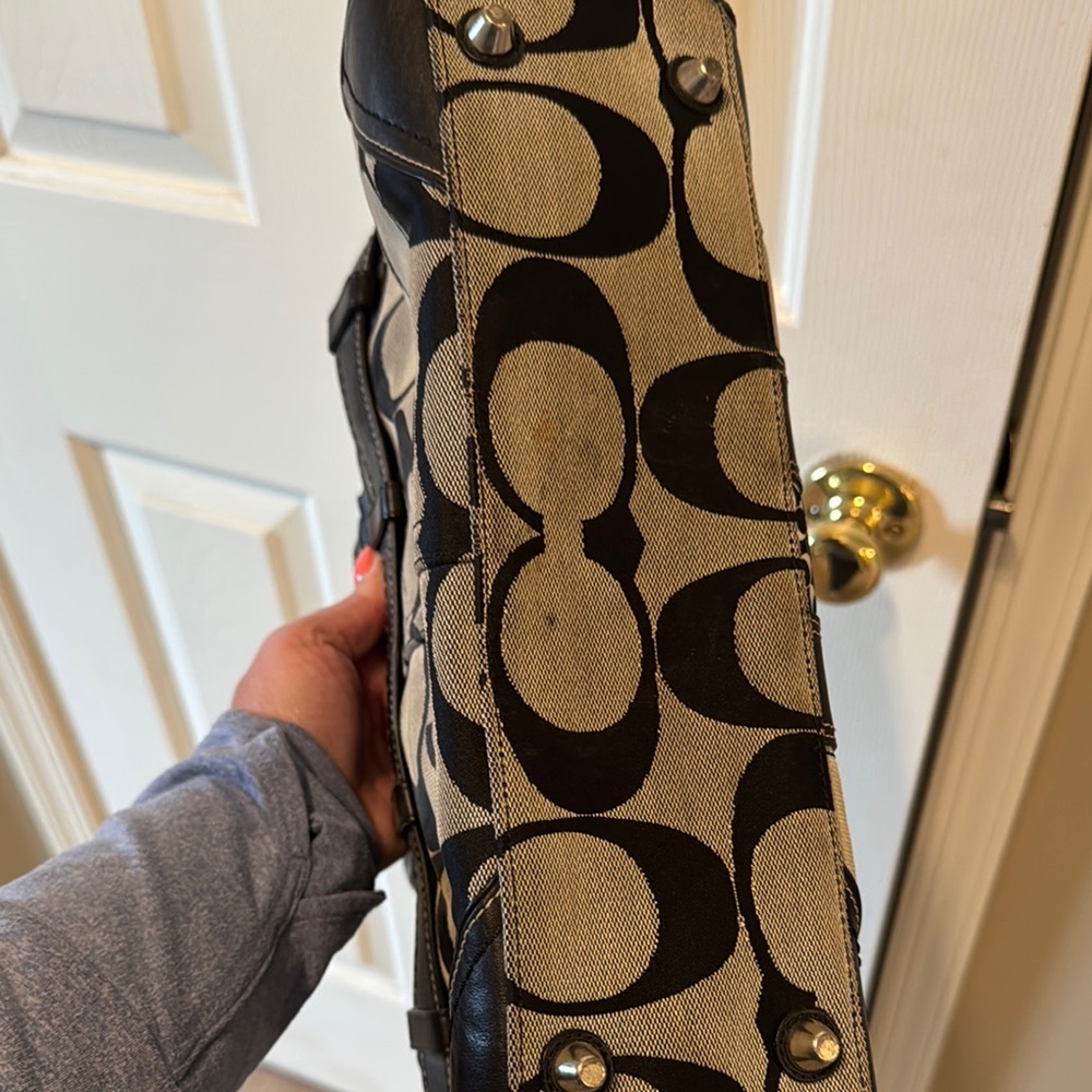 Coach Black and Gray Shoulder Bag - Picture 3 of 8